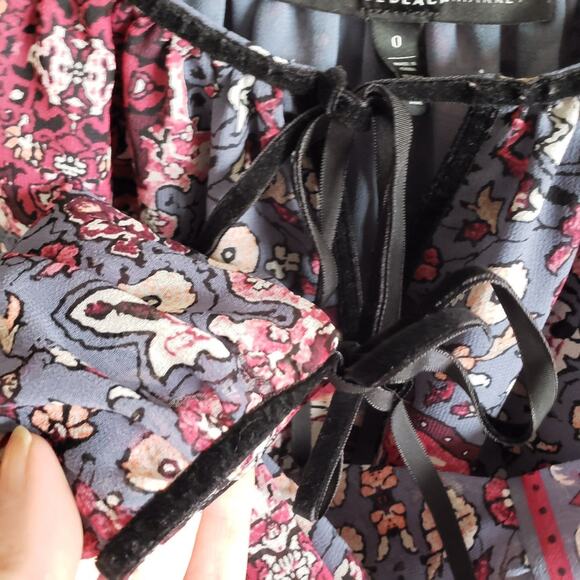 White House Black Market Floral Velvet Trim Boho Top - Picture 5 of 5